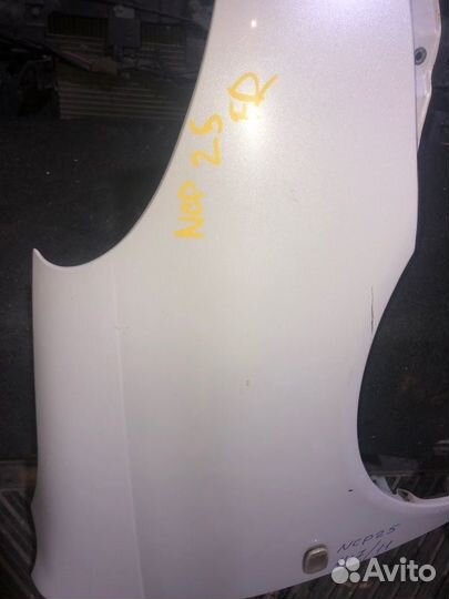 Крыло переднее правое Toyota Funcargo NCP20