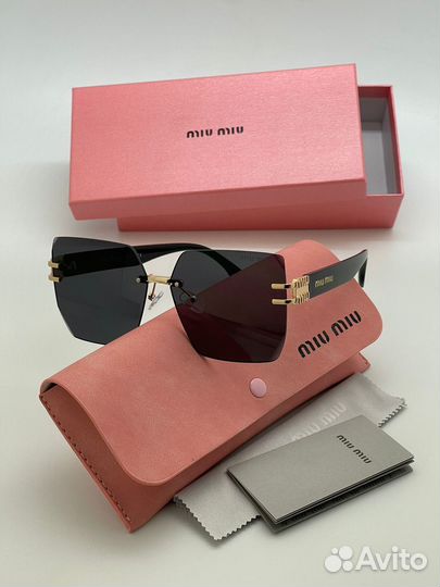 Солнцезащитные очки miu miu