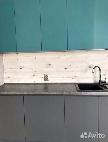 Кухонный гарнитур в современном стиле на заказ