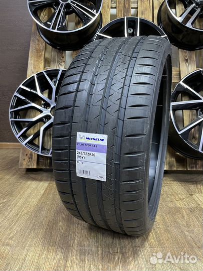Michelin Pilot Sport 4 S 245/40 R20 99Y