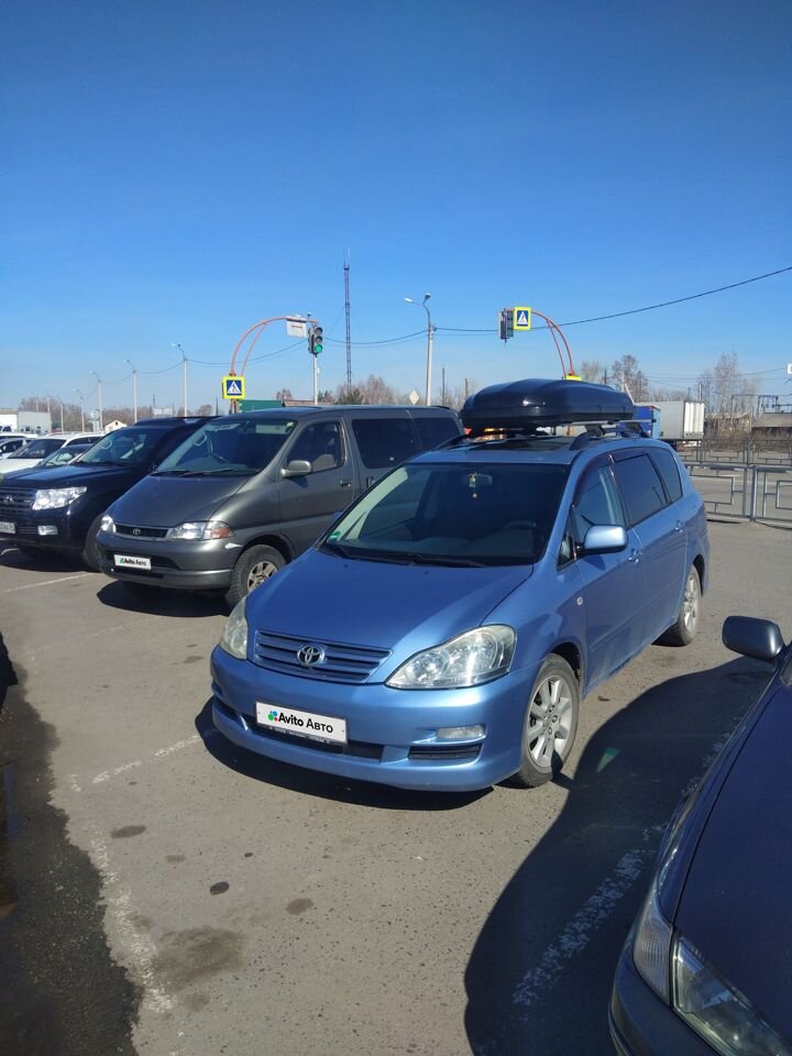 Toyota Avensis Verso: фото из отзыва