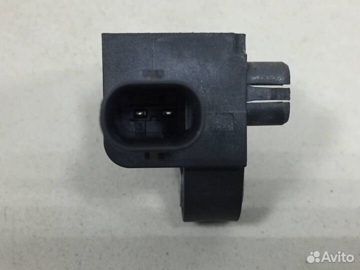 Датчик AIR BAG Skoda Superb 2015