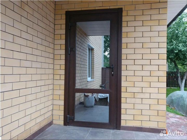 Дверь новая пвх