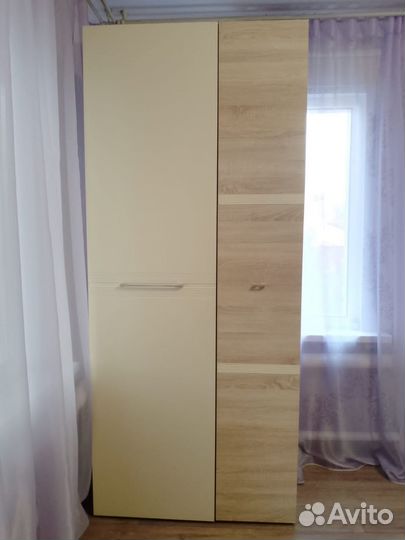 Шкаф распашной мало бу