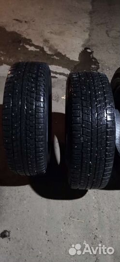 Dunlop SP Winter Ice 01 205/60 R16