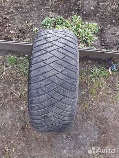 Goodyear Ultragrip Ice Arctic 235/55 R17