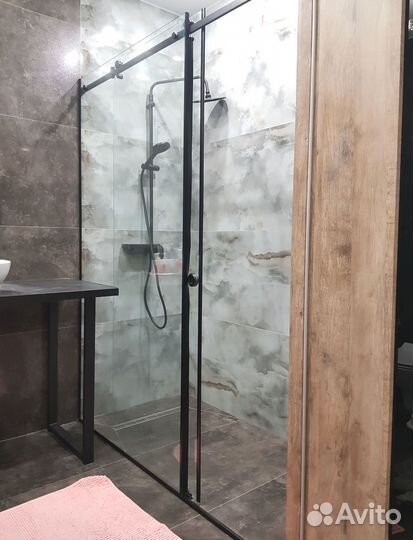 Душевая кабина из стекла