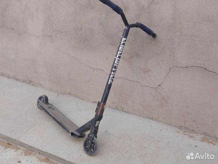 Самокат реакшн трюковой