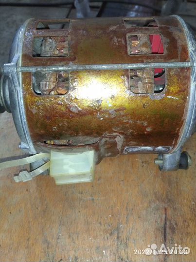 Электродвигатель от стиральной машины