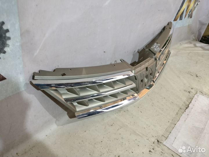 Ниссан Тиида C11 2008- Решетка радиатора 17391