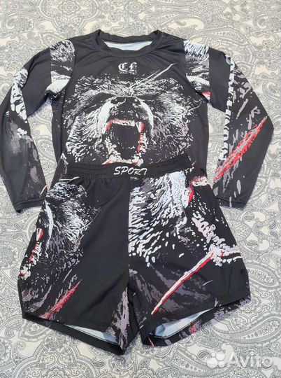 Рашгард для мальчика + шорты 2 шт р. 122-128