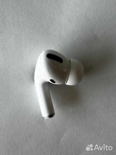 Левый наушник от AirPods Pro 1 поколения Apple