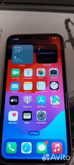 iPhone 11, 64 ГБ