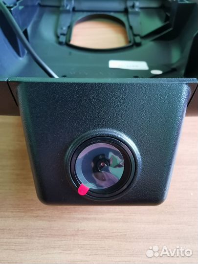 Видеорегистратор скрытой установки Toyota RAV4 5