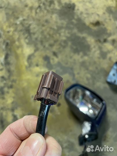 Зеркало Ниссан титда