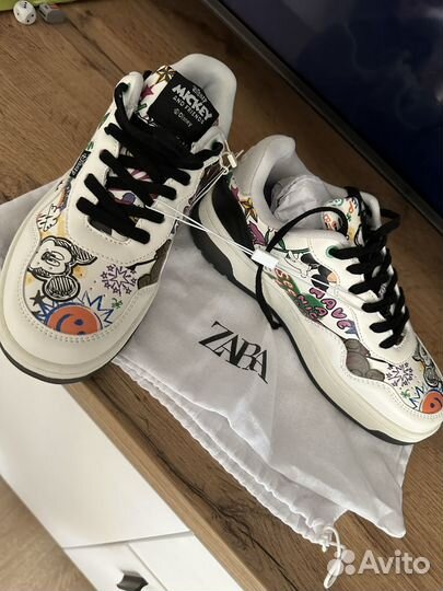 Кроссовки zara 37