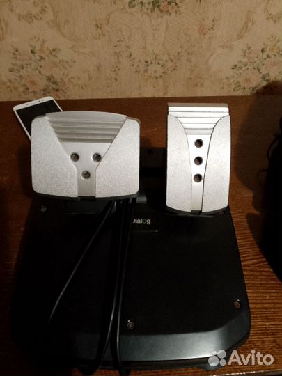 Игровой руль dialog