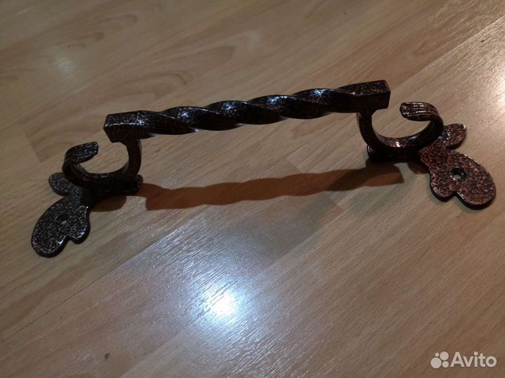 Ручка металлическая на дверь, ворота