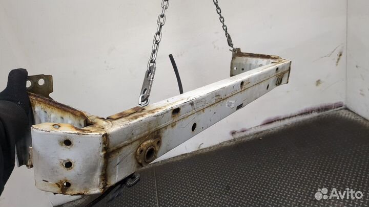 Усилитель бампера Toyota Avensis 3, 2012