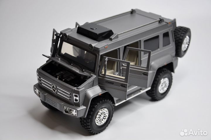 Модель автомобиля Mercedes Unimog U5000 металл