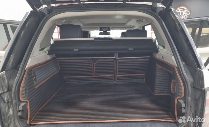 3d коврики в багажник Toyota Verso