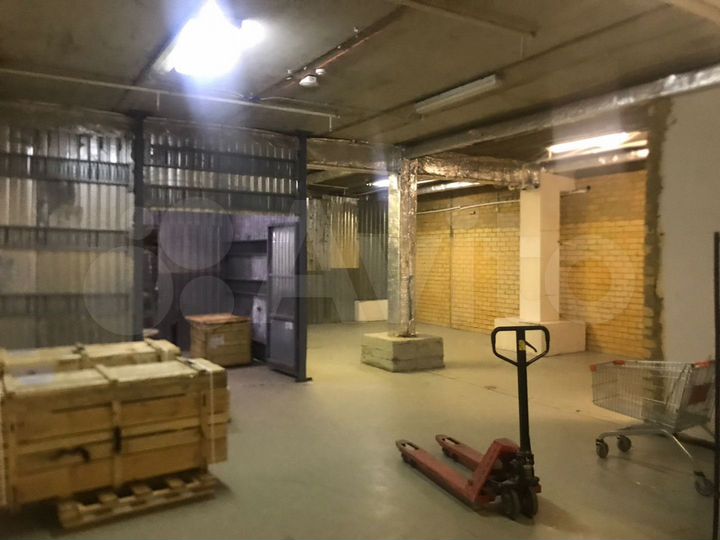 Теплый склад с офисами, 168 м²
