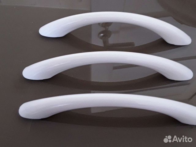 Мебельные ручки белые,пластик,96,3шт