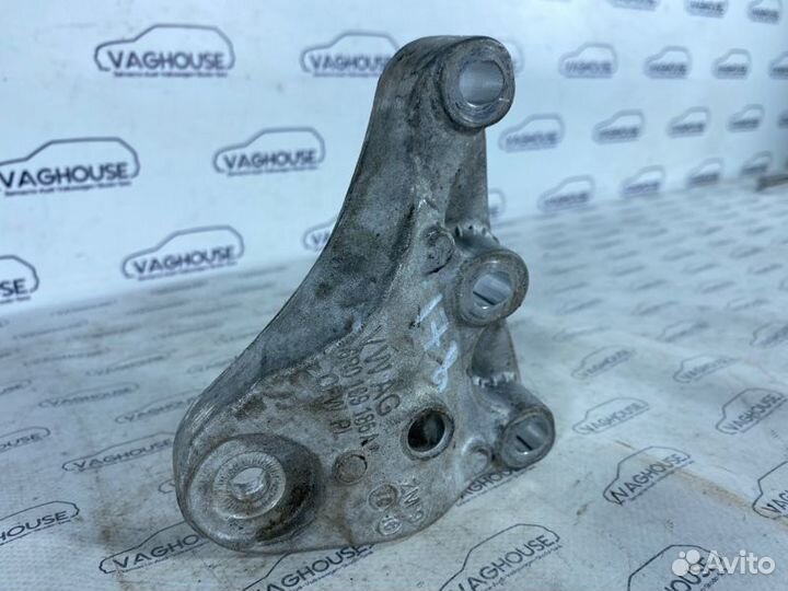 Кронштейн двигателя правый Skoda Rapid 1.6 CWV