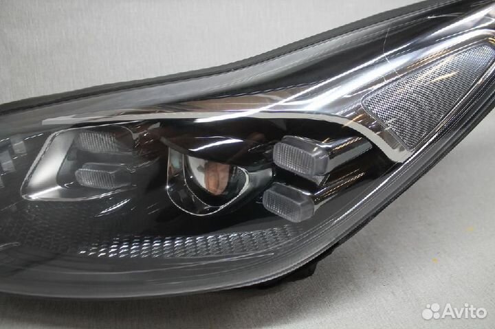 Фара левая Kia Sportage