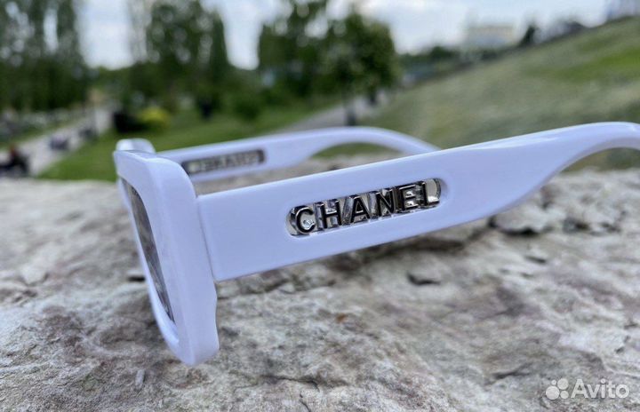 Солнечные очки женские