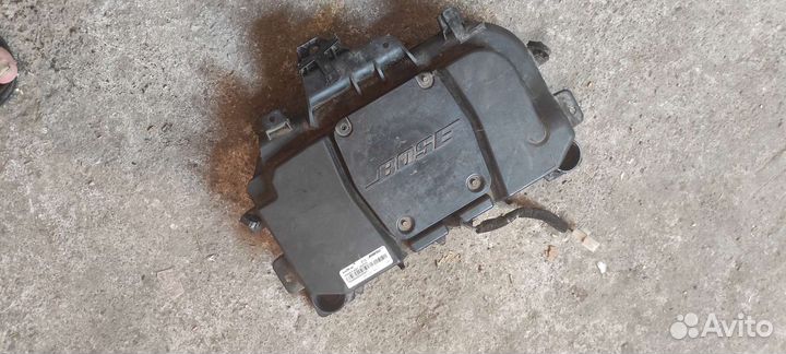 Саббуфер bose mazda 3
