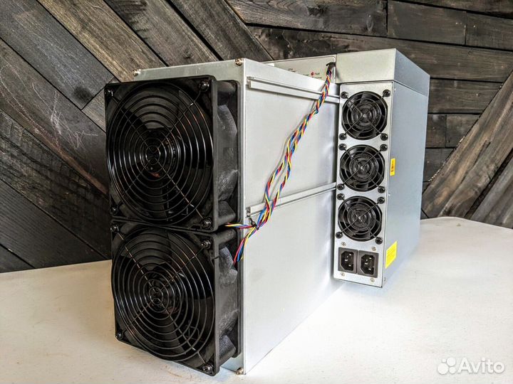 Antminer e9 pro 3780m