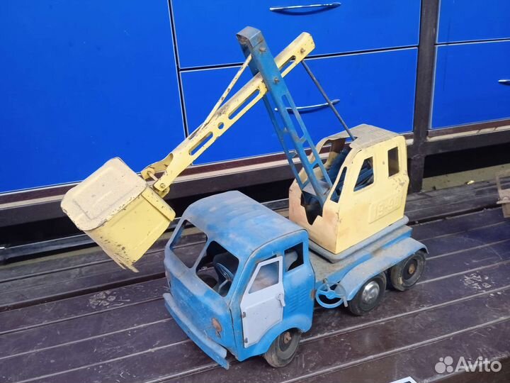 Игрушки СССР машины