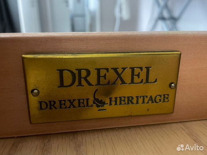 Тумбочка прикроватная Drexel из цельного массива