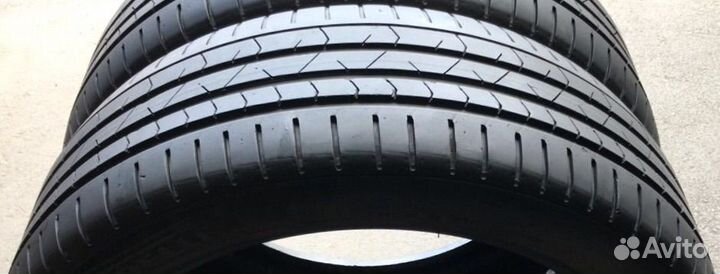 Pirelli P Zero PZ4 245/45 R20