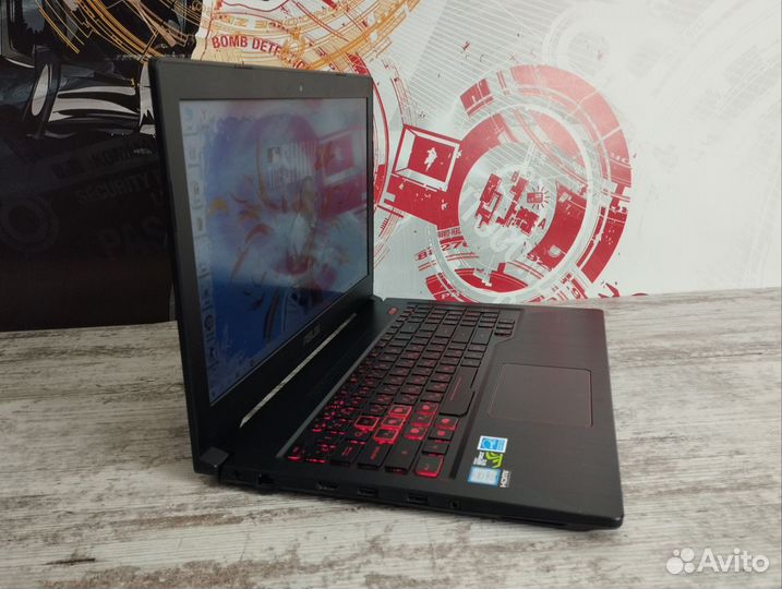Игровой ноутбук Asus i5-7gen GTX 1050 16 озу SSD