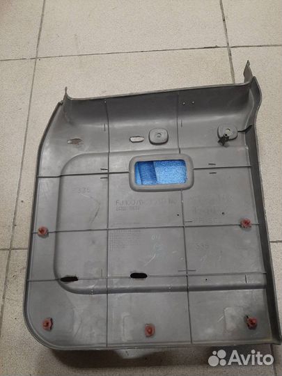 Накладка двери багажника Land Cruiser 105