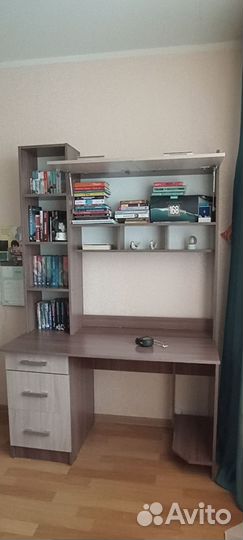 Письменный стол