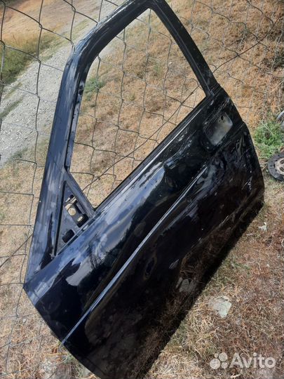 Левая передняя дверь priora