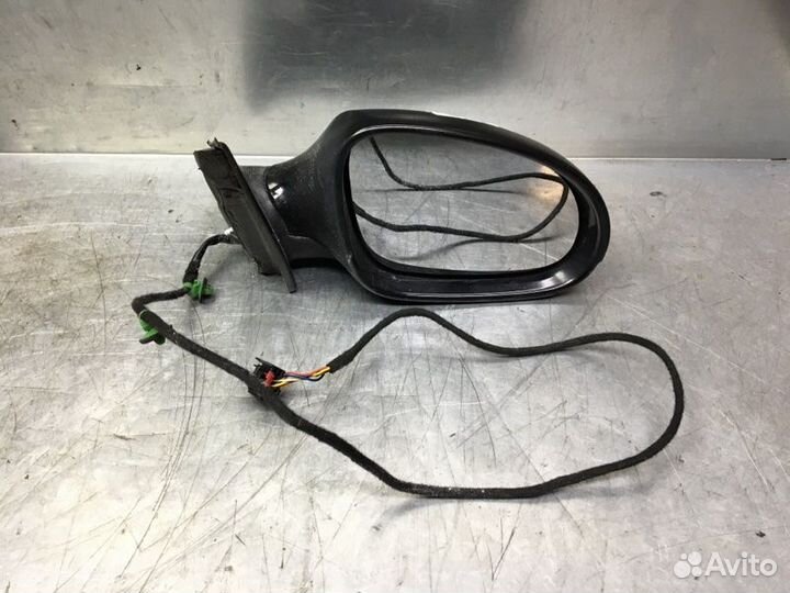 Зеркало правое электрическое Volkswagen Passat B6