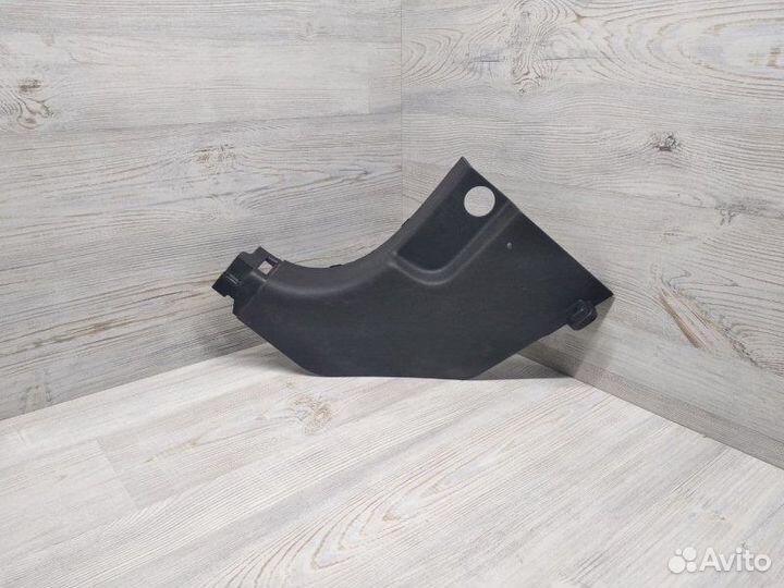 Накладка порога (внутренняя) передняя левая