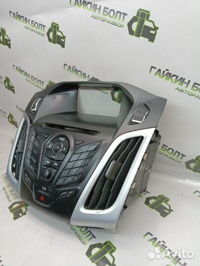 Блок управления магнитолой Ford Focus хэтчбек 5дв
