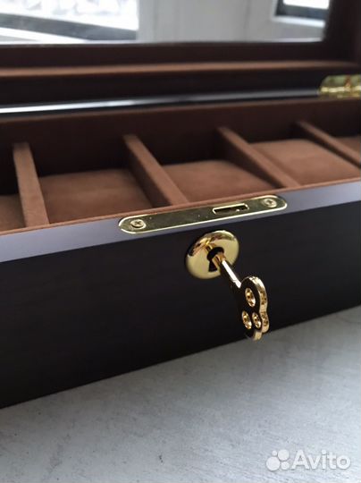 Коробка для хранения часов