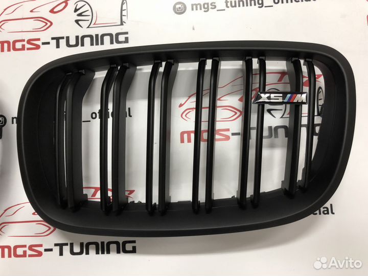 Решетка в BMW Х5 е70 в стиле Х5 М черная матовая