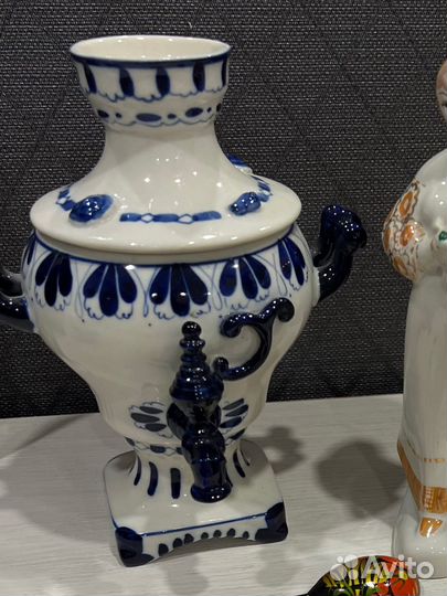 Самовар фарфоровый гжель