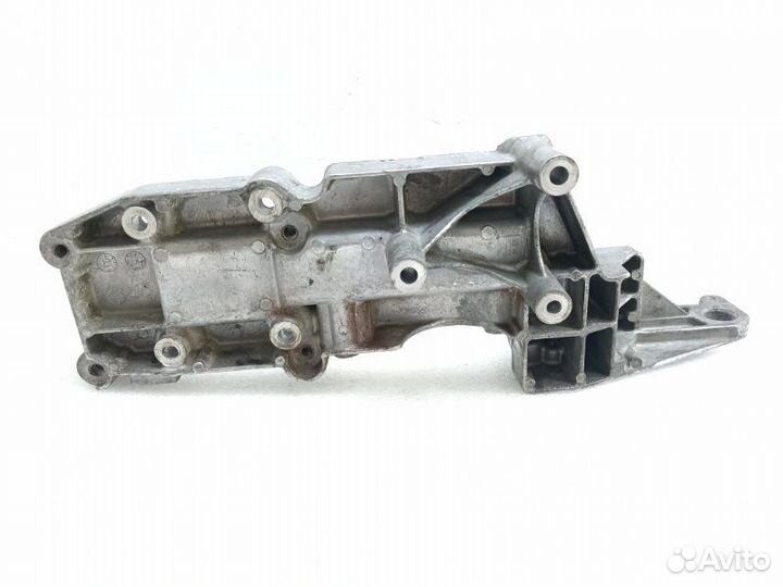 Кронштейн генератора Volvo Xc90 1 2.4D