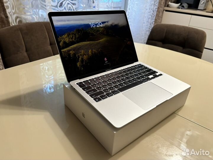 Macbook air m1 2020