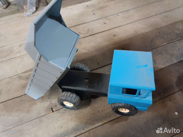 Модель грузовика