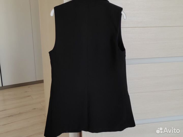 Жилет женский классический