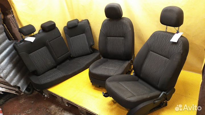 Сиденья (комплект) Astra J